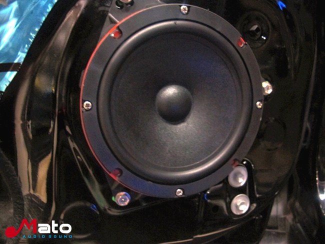 一路高歌 广州极速丰田锐志改装美国霸克音响