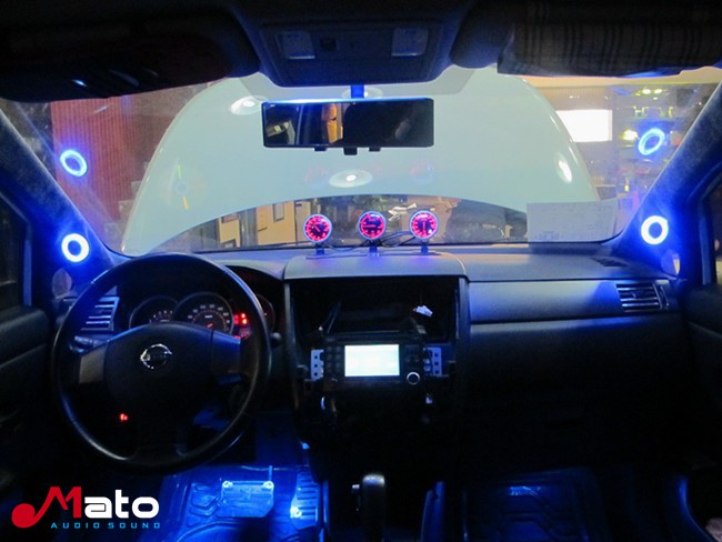 实用音响系统 广州极速日产骐达改装美国霸克音