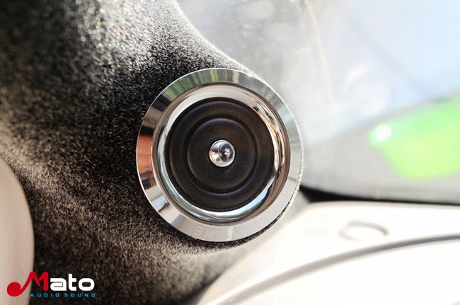 音乐的精神需求 日产阳光改装全套美国霸克音响