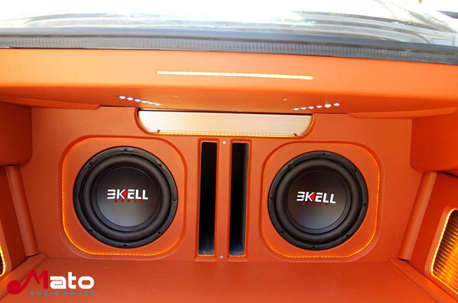 音乐的精神需求 日产阳光改装全套美国霸克音响