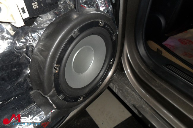 音乐焕发快意人生 新疆车佳坊大众迈腾改装霸克