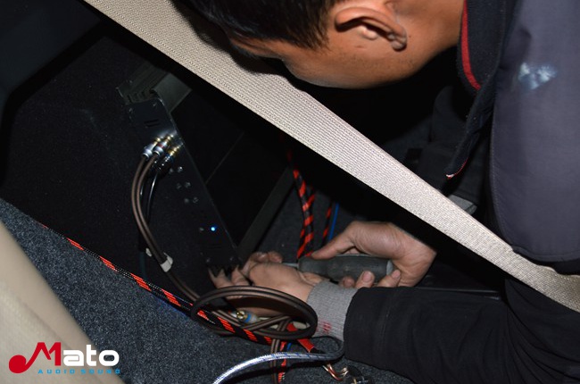 听得见改变 汕头飞龙本田雅阁改装霸克和ETON音响