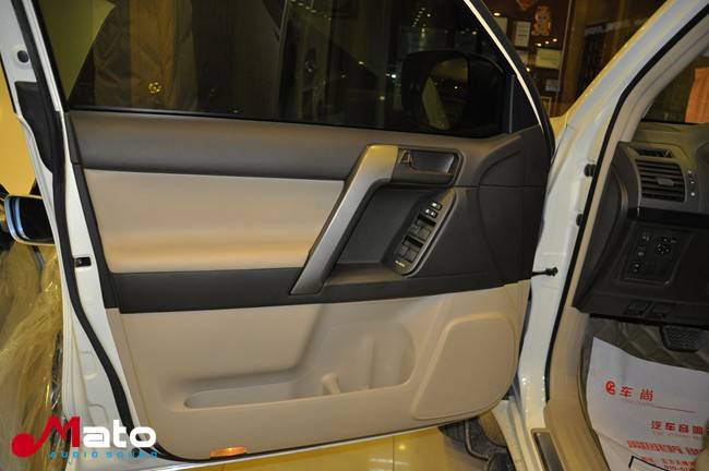 胜在后声场 集结车尚丰田霸道改装意大利TEC音响