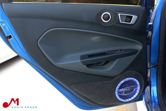 聆听科技的未来 厦门音乐车坊福特嘉年华改装