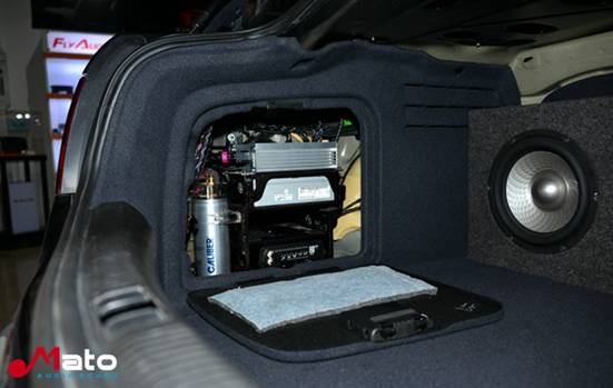 终遇音乐挚爱 广州帝锐奥迪A6L改装TEC和ARC音响