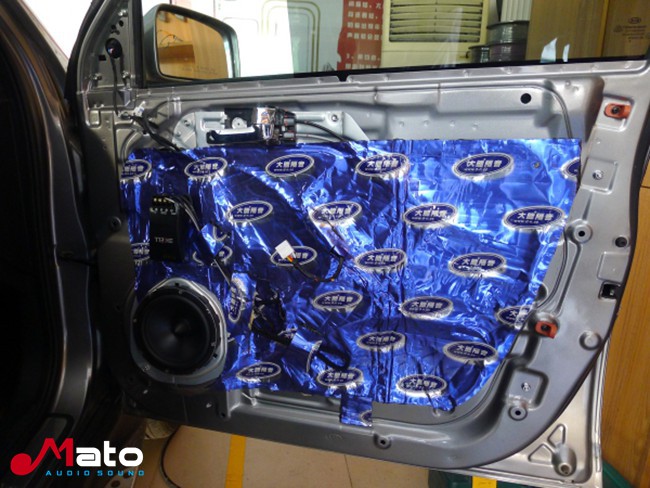 声效好易安装 千度影音起亚智跑简改美国霸克音