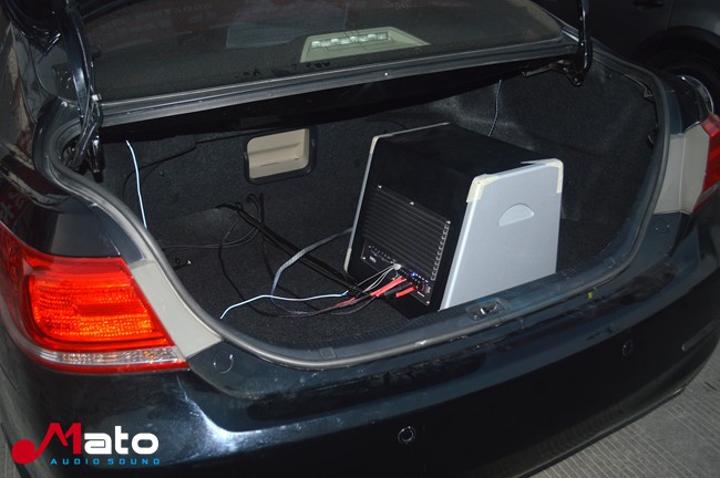 追求超低频 汕头飞龙丰田凯美瑞简改美国霸克超