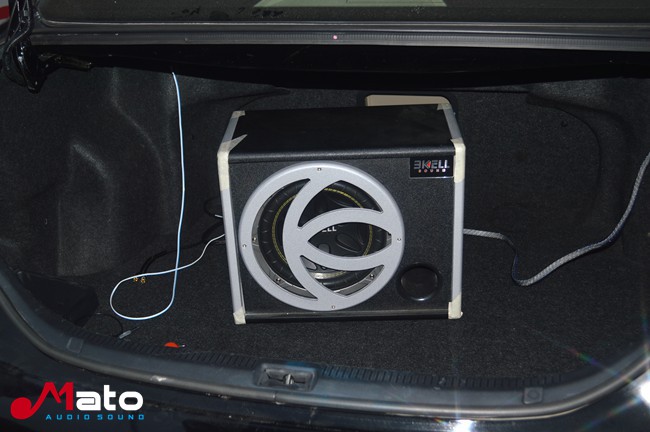 追求超低频 汕头飞龙丰田凯美瑞简改美国霸克超