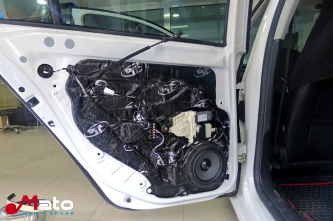 声场出色之作 千度影音大众高尔夫6改装美国霸克