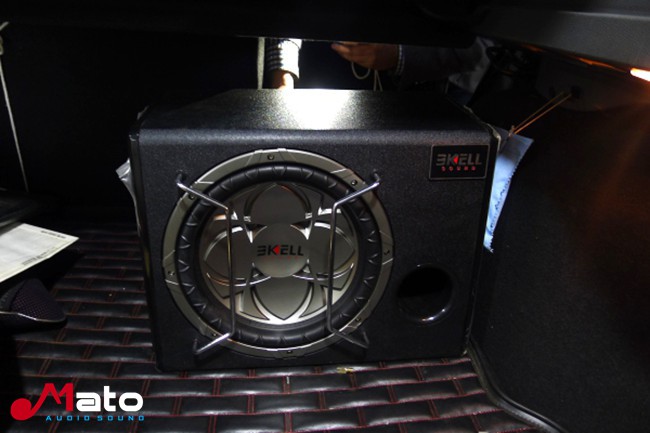 不走寻常路 千度影音福特福克斯改装霸克音响