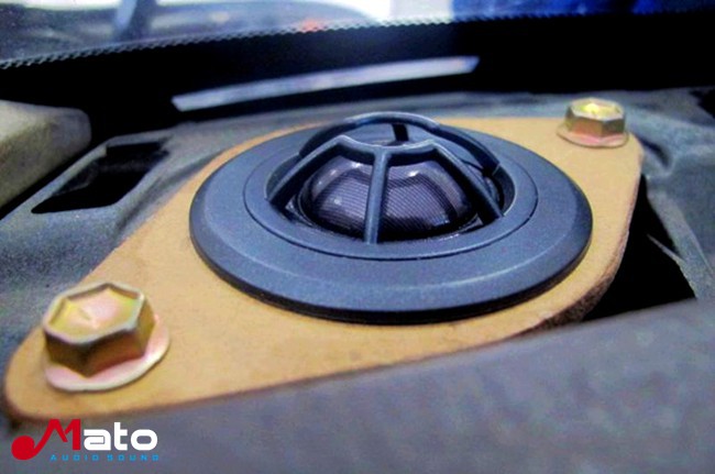 睿智的改装 广州极速丰田锐志改装美国霸克汽车