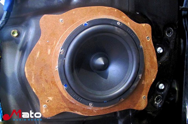 睿智的改装 广州极速丰田锐志改装美国霸克汽车