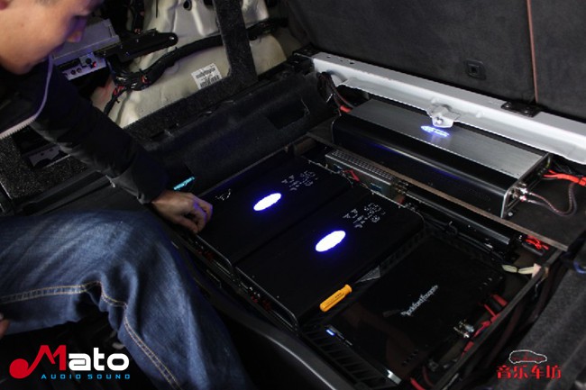 声线自然脱俗 厦门音乐车坊宝马X5改装TEC和ARC汽