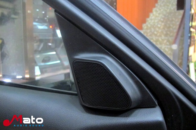 行走的音乐空间 广州极速本田雅阁改装ETON和霸克