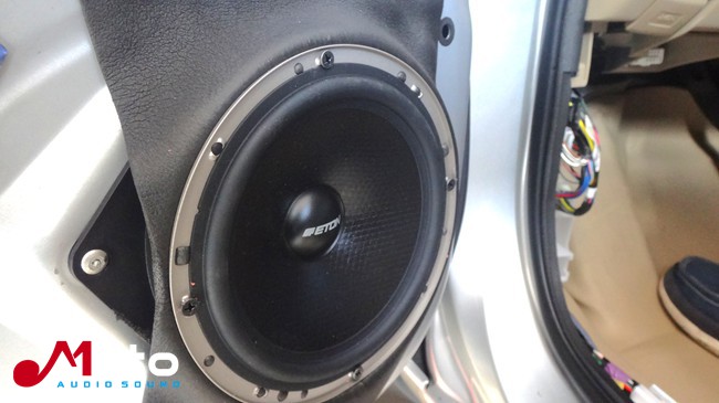 一尝德国风味 海口小朱丰田RAV4改装伊顿音响