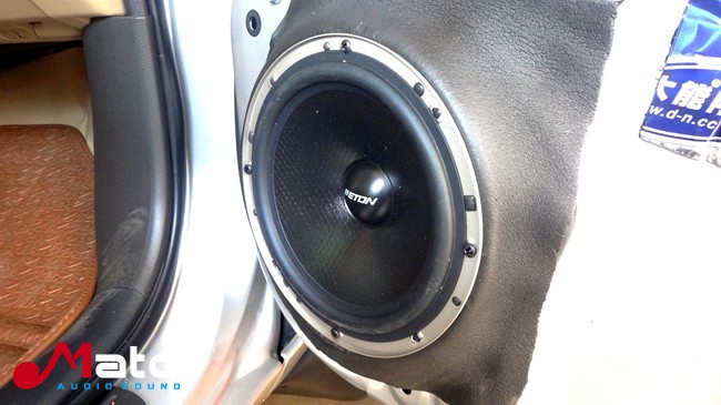 一尝德国风味 海口小朱丰田RAV4改装伊顿音响