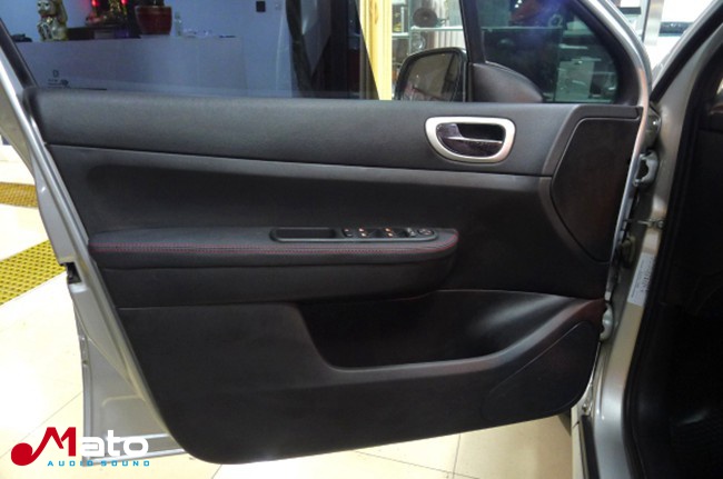 精致无损安装 北京千度影音标致307改装美国霸克