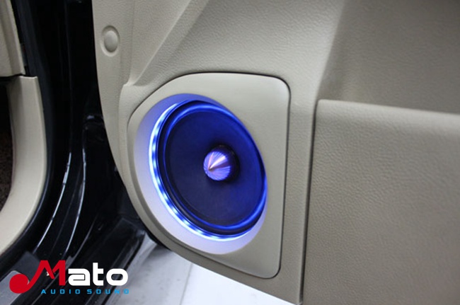 纯正曼妙的音质效果 丰田皇冠音响改装Hybrid Au