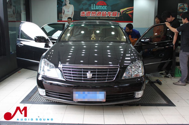 纯正曼妙的音质效果 丰田皇冠音响改装Hybrid Au