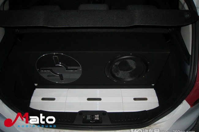 有音响改装才拉轰！福特嘉年华改装Hybrid Audio音