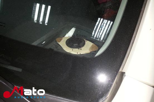 华丽而不失实用 斯巴鲁傲虎改装德国ETON汽车音响