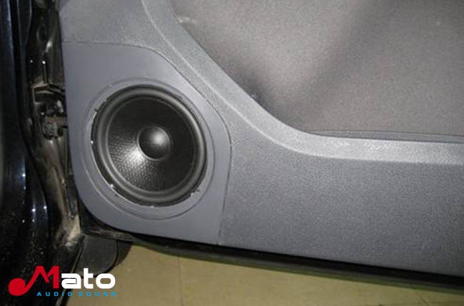 旅途享乐 大众途安改装德国ETON和ARC音响