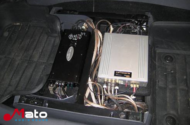 旅途享乐 大众途安改装德国ETON和ARC音响