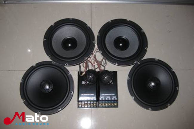 小改宜情 丰田花冠改装美国霸克汽车音响