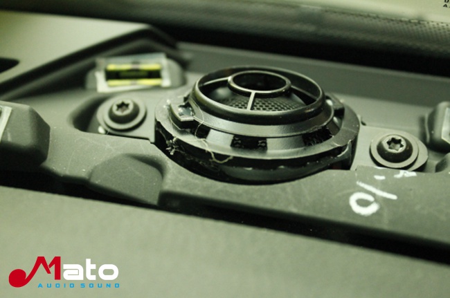 上海音豪 大众帕萨特音响改装德国伊顿PRO170套装