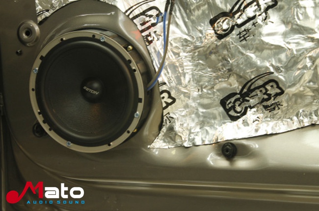 上海音豪 大众帕萨特音响改装德国伊顿PRO170套装