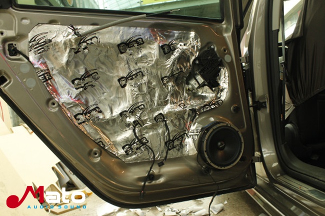 上海音豪 大众帕萨特音响改装德国伊顿PRO170套装