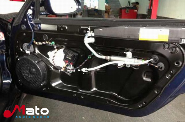 河源城市快车 保时捷911改装德国伊顿RS161汽车音