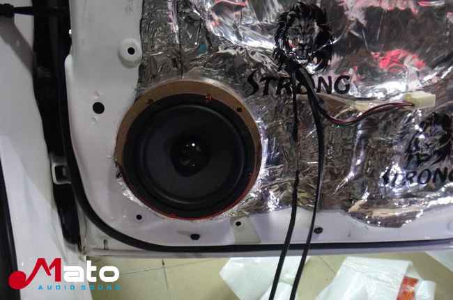 汽车音响改装初体验 顺德百佳三菱翼神改装美国