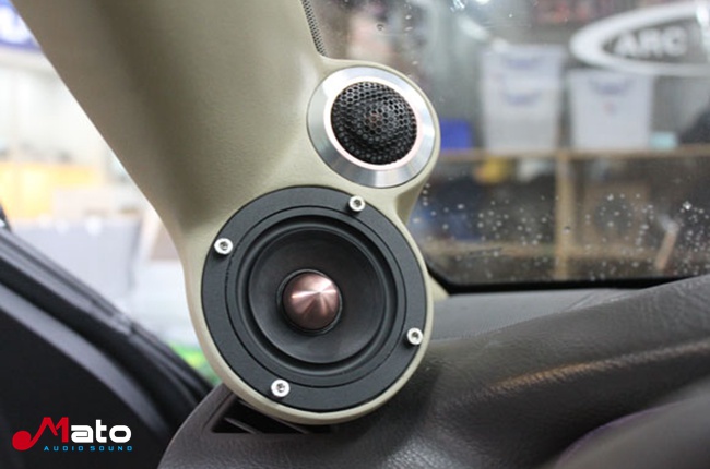 纯正曼妙的音质效果 丰田皇冠音响改装Hybrid Au