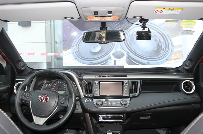 举起荣誉欢呼吧！ 美托声频竞技联盟冠军车——