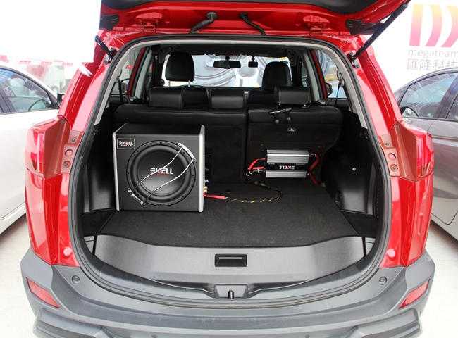 举起荣誉欢呼吧！ 美托声频竞技联盟冠军车——