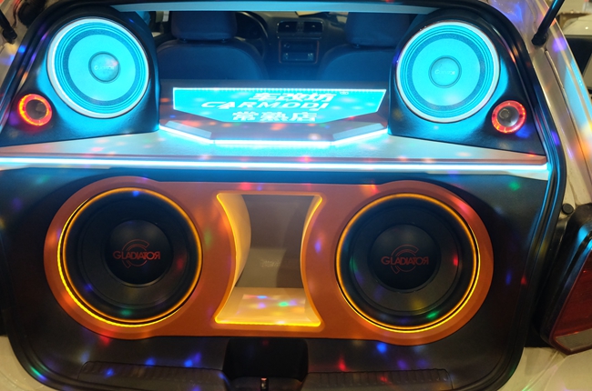 够霸气！车改坊汽车影音连锁亮相MECA杭州站 夺下