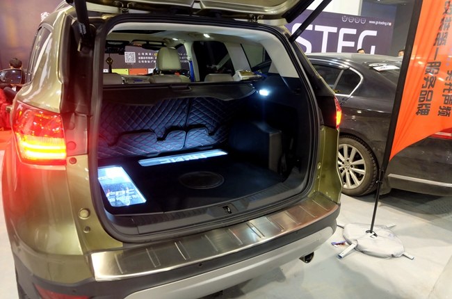 为音乐而站 车改坊汽车影音连锁（常州FBC店）福