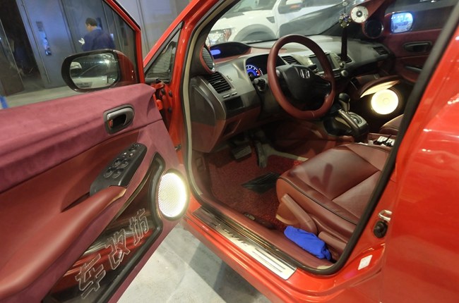 声色俱全！车改坊汽车影音连锁（淮安店）本田