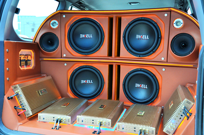 人间最美四月天 伴着音乐自驾看世界