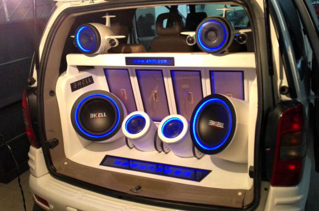 人间最美四月天 伴着音乐自驾看世界