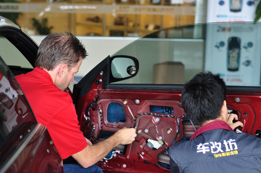 美国Hybrid Audio总裁斯科特到访车改坊佛山百佳