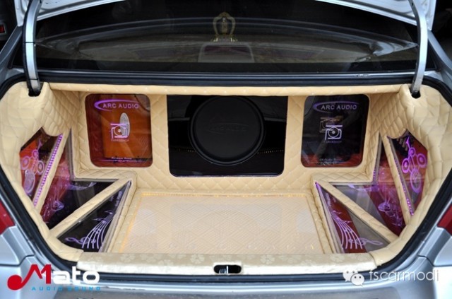 热烈庆祝车改坊影音连锁·百佳店荣获MECA中山站