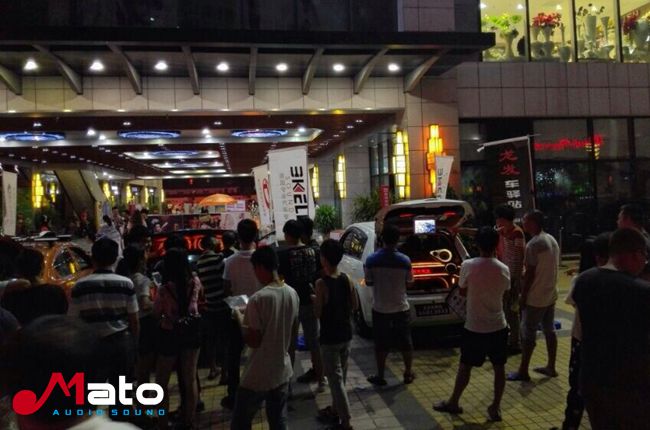 2014金秋周末购潮流改装汽车展——龙发影音炸机