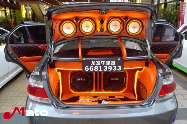 2014金秋周末购潮流改装汽车展——龙发影音炸机