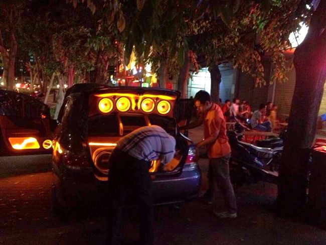 感恩回馈 海口龙发车驿站举行免费调音活动